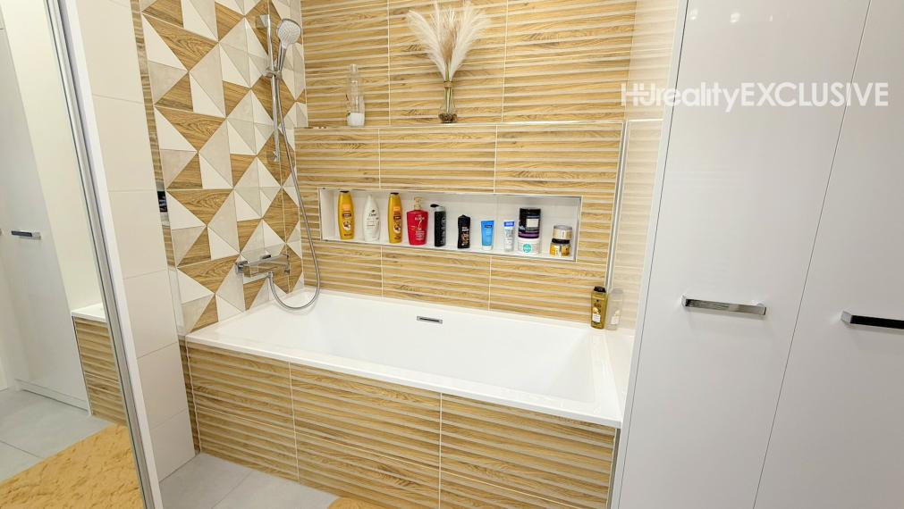 Predaj priestranný 3i byt s dvoma balkónmi, Mosonmagyaróvár