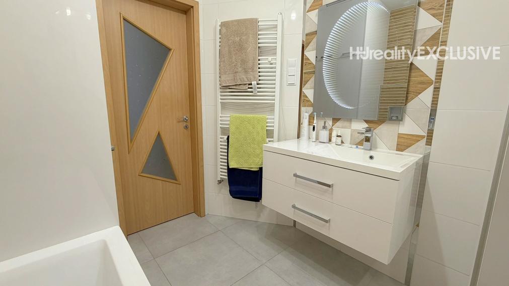 Predaj priestranný 3i byt s dvoma balkónmi, Mosonmagyaróvár