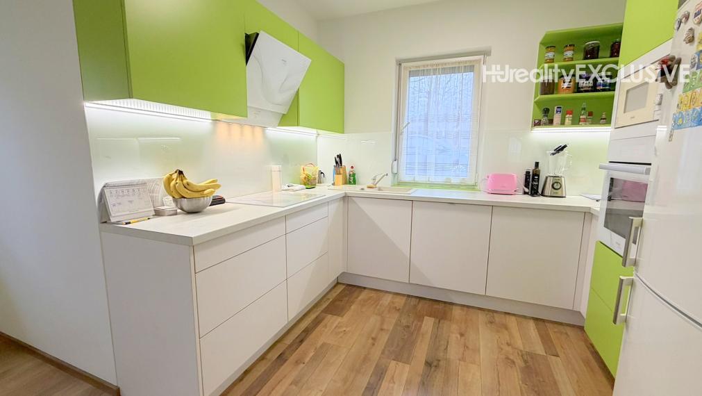 Predaj 5i rodinný dom s hosťovským domom, pozemok 679 m2, Mosonmagyaróvár