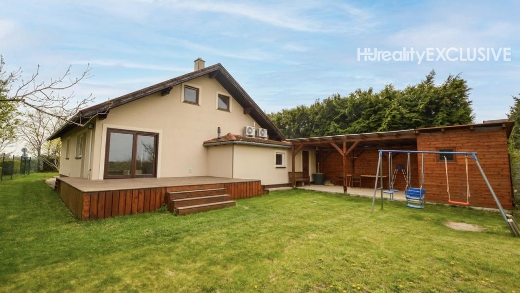 Predaj 5i rodinný dom na slnečnom 1284 m2 pozemku, Bezenye