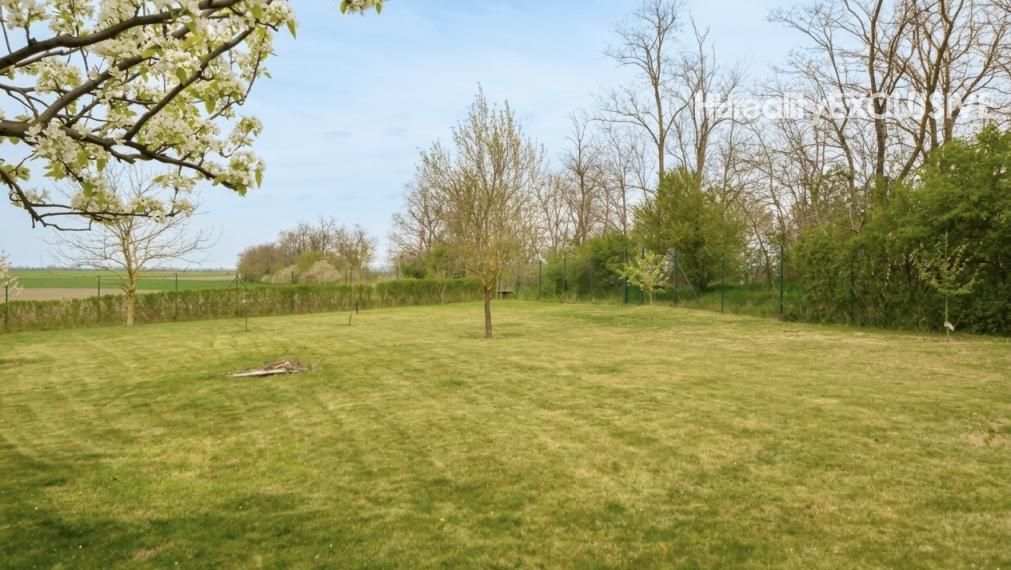 Predaj 5i rodinný dom na slnečnom 1284 m2 pozemku, Bezenye