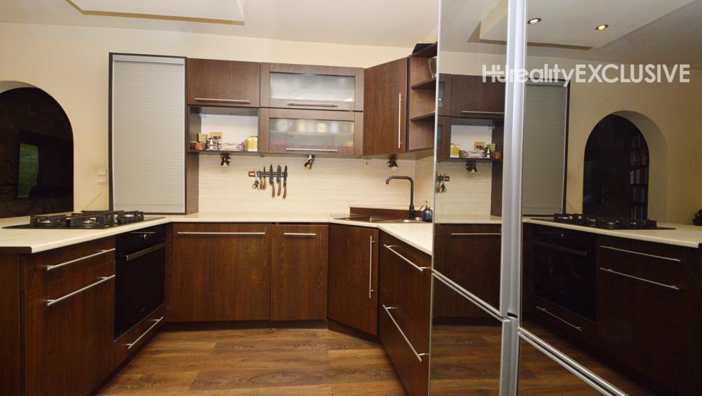 Predaj 5i rodinný dom na slnečnom 1284 m2 pozemku, Bezenye