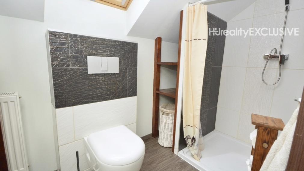 Predaj 5i rodinný dom na slnečnom 1284 m2 pozemku, Bezenye