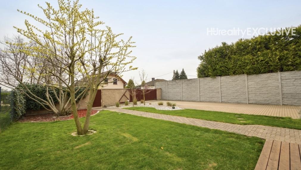 Predaj 5i rodinný dom na slnečnom 1284 m2 pozemku, Bezenye