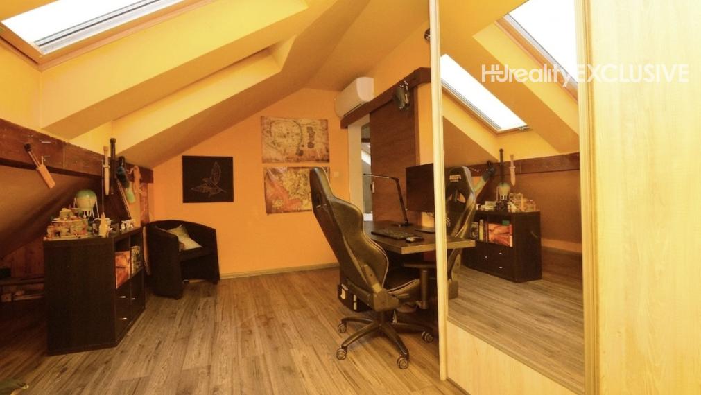 Predaj 5i rodinný dom na slnečnom 1284 m2 pozemku, Bezenye