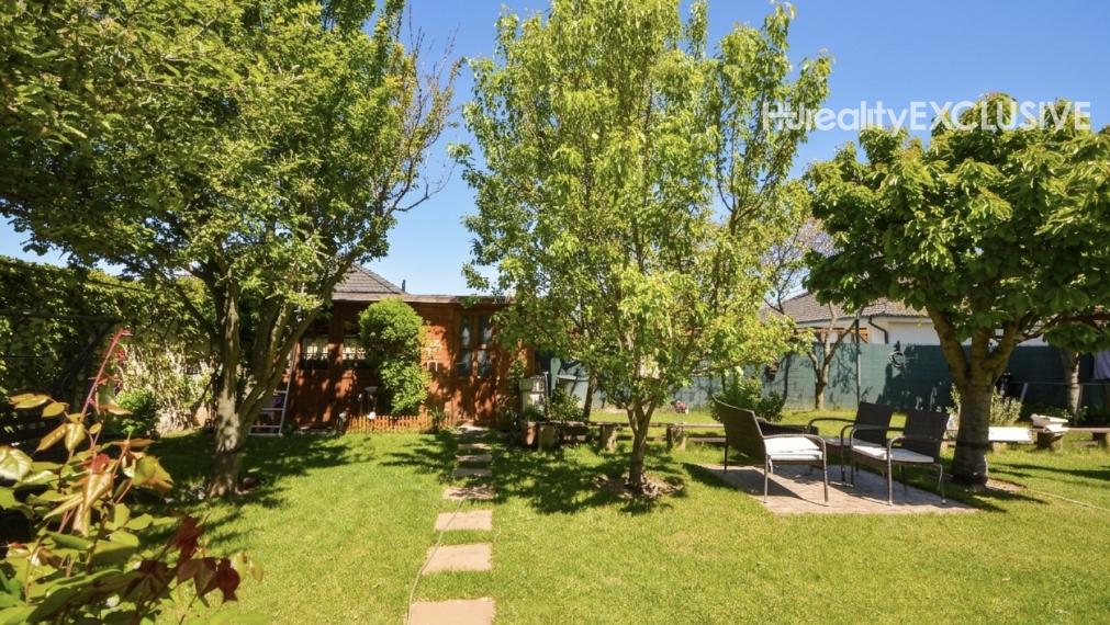Predaj 3i rodinný dom so zimnou záhradou v obľúbenej časti Rajky, krb, pozemok 540 m2, Rajka
