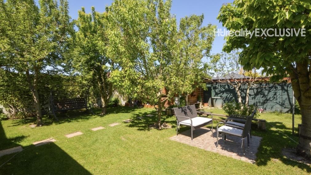 Predaj 3i rodinný dom so zimnou záhradou v obľúbenej časti Rajky, krb, pozemok 540 m2, Rajka