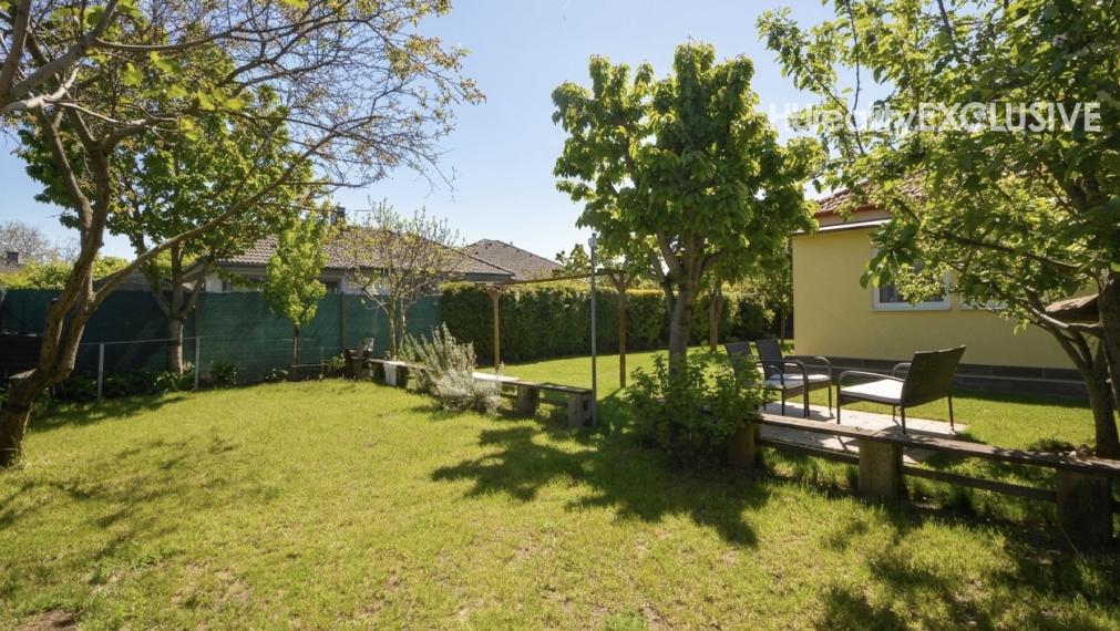 Predaj 3i rodinný dom so zimnou záhradou v obľúbenej časti Rajky, krb, pozemok 540 m2, Rajka