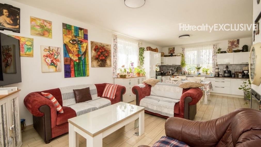 Predaj 3i rodinný dom so zimnou záhradou v obľúbenej časti Rajky, krb, pozemok 540 m2, Rajka