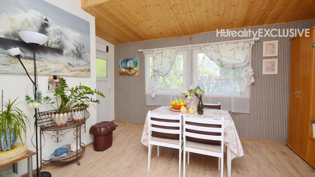 Predaj 3i rodinný dom so zimnou záhradou v obľúbenej časti Rajky, krb, pozemok 540 m2, Rajka