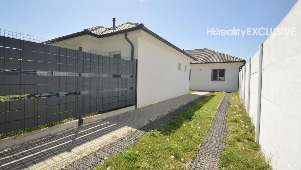 Prenájom 4i rodinný dom pri ramene Dunaja, pozemok 394 m2, Rajka