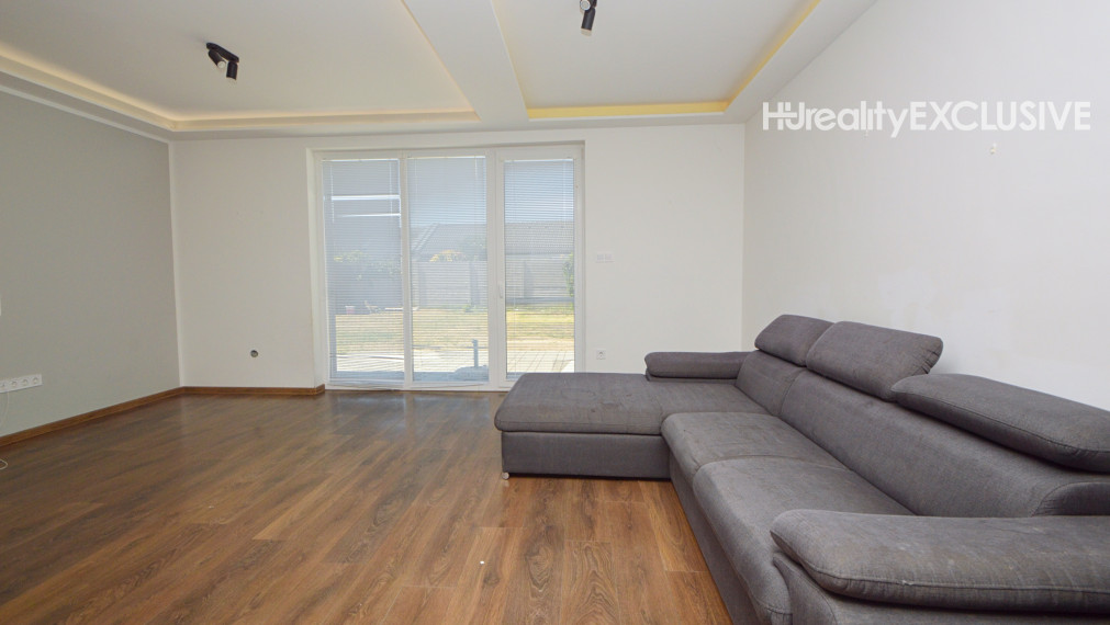 Predaj 4i rodinný dom v radovej zástavbe, pozemok 337 m2, Rajka
