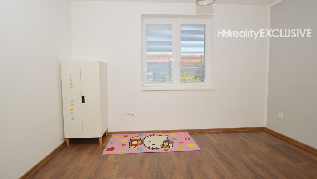 Predaj 4i rodinný dom v radovej zástavbe, pozemok 337 m2, Rajka