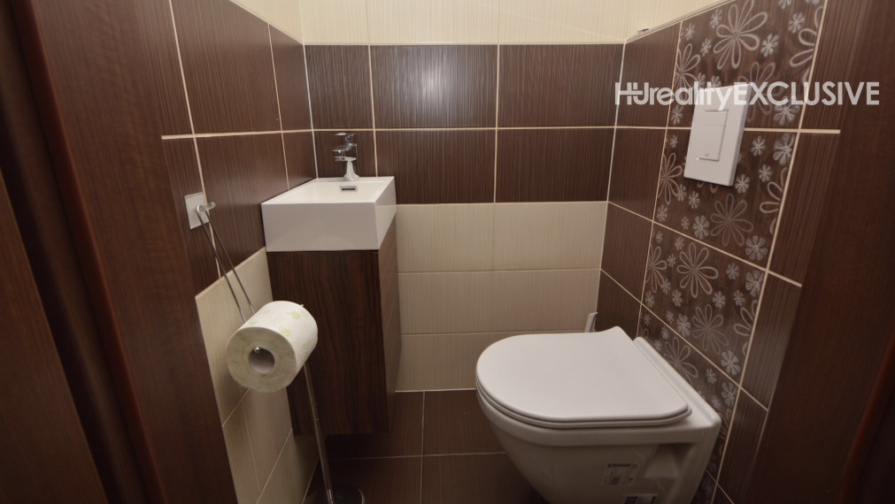 Predaj 4i rodinný dom v radovej zástavbe, pozemok 337 m2, Rajka