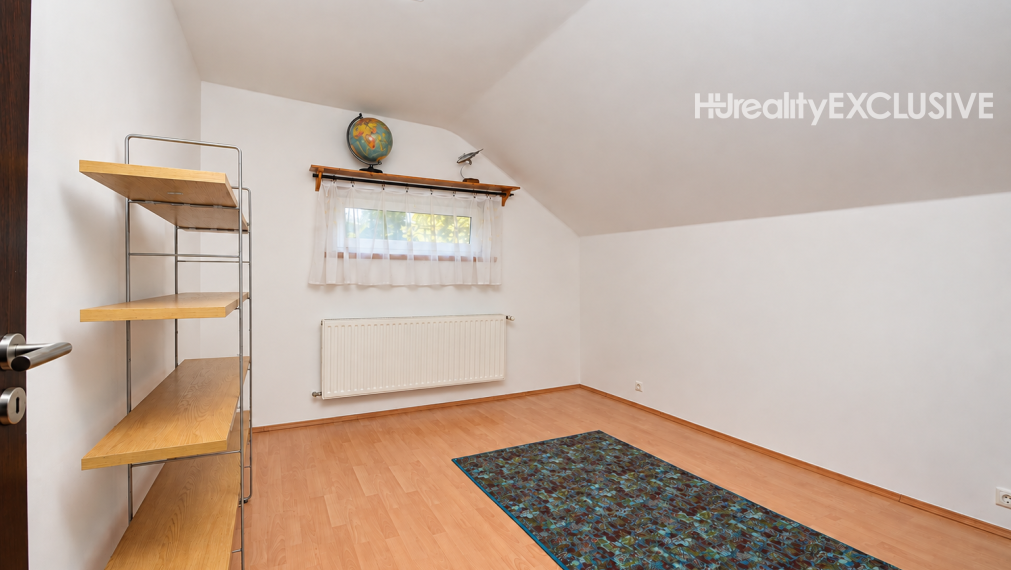 Predaj 4i dom, 52 m2 garáž, 518 m2 pozemok, Mosonmagyaróvár