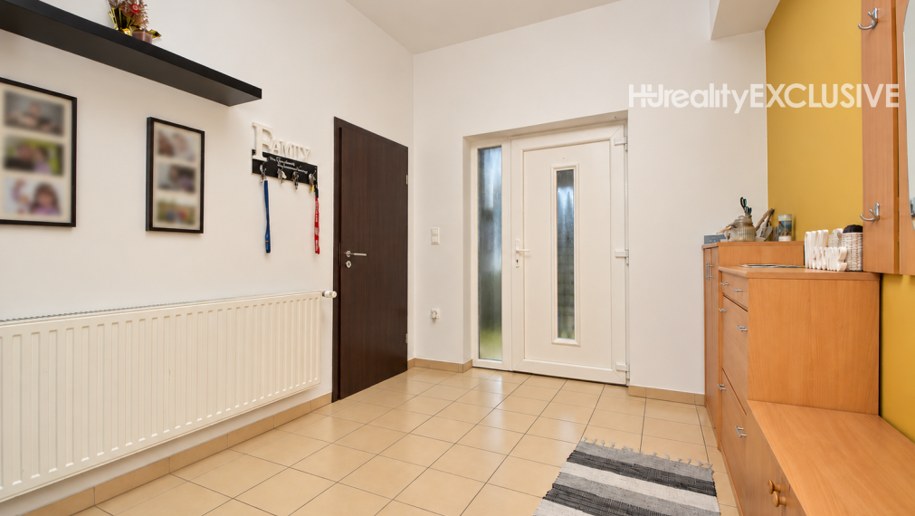 Predaj 4i dom, 52 m2 garáž, 518 m2 pozemok, Mosonmagyaróvár