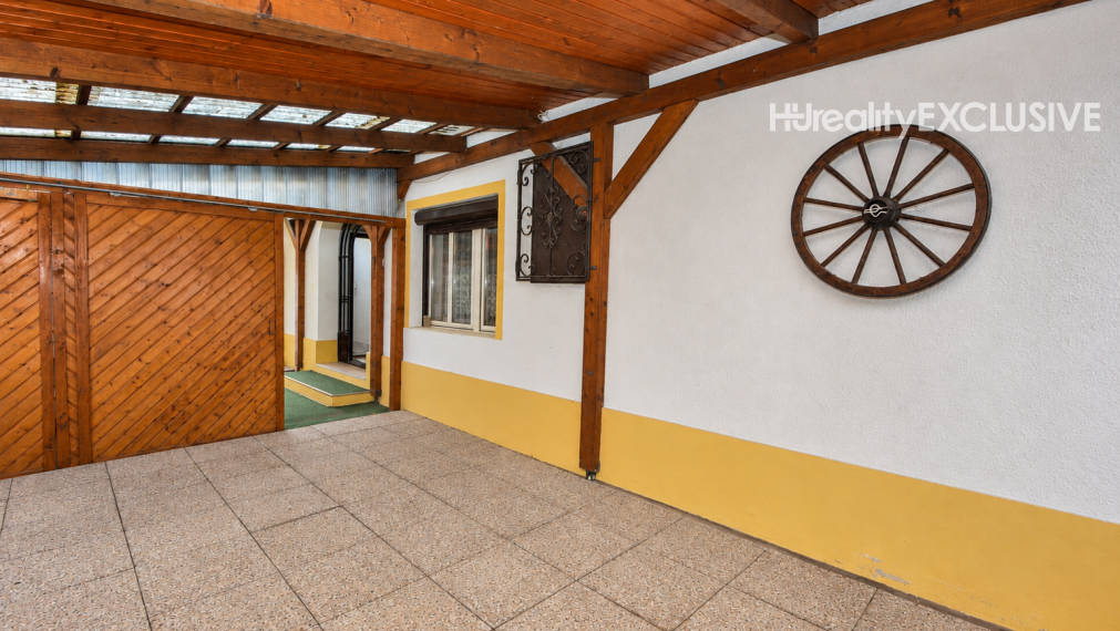 Predaj rodinný dom, sauna, bazén, 1 996 m2 pozemok, Feketeerdő