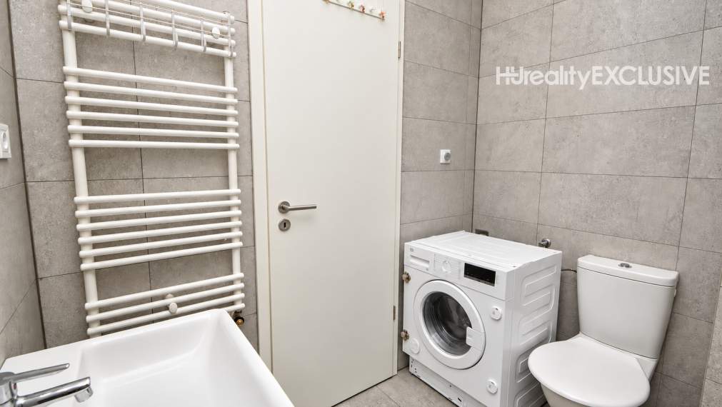 Predaj 1i byt s balkónom v uzatvorenom areáli, Viladomy, Rajka