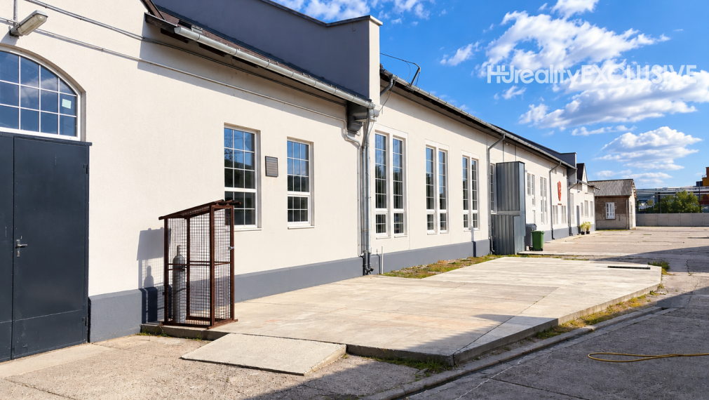 Na prenájom  priemyselná/skladová a výrobná hala 1 400 m² v Mosonmagyaróvári