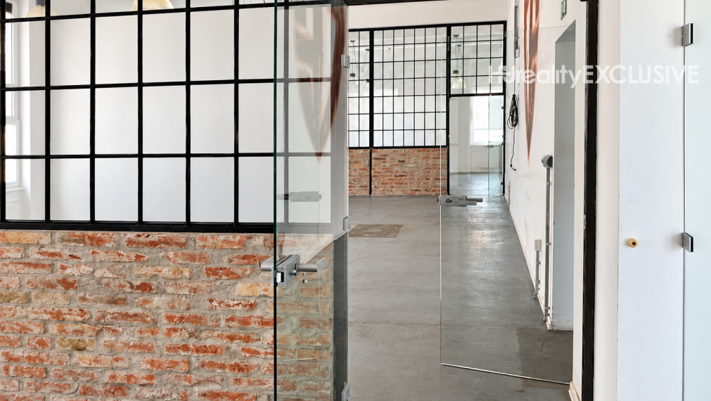 Na prenájom  priemyselná/skladová a výrobná hala 1 400 m² v Mosonmagyaróvári