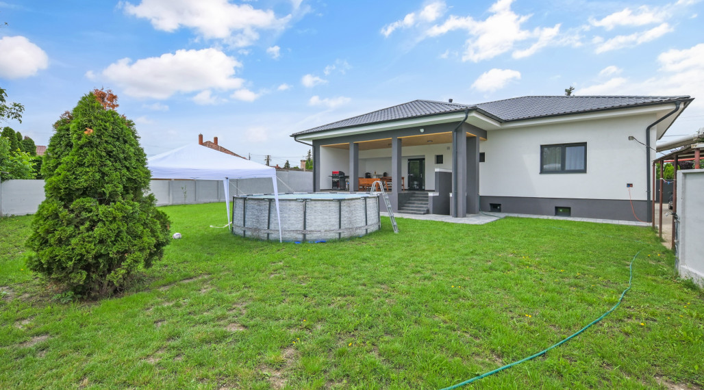 Predaj 4i domu s 1 800 m2 pozemkom v blízkosti centra Mosonmagyaróvár