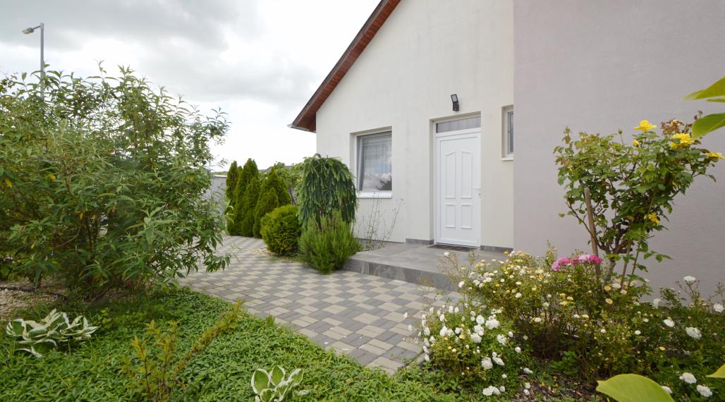 Predaj 3i samostatne stojací RD, 280 m2 pozemok, Rajka