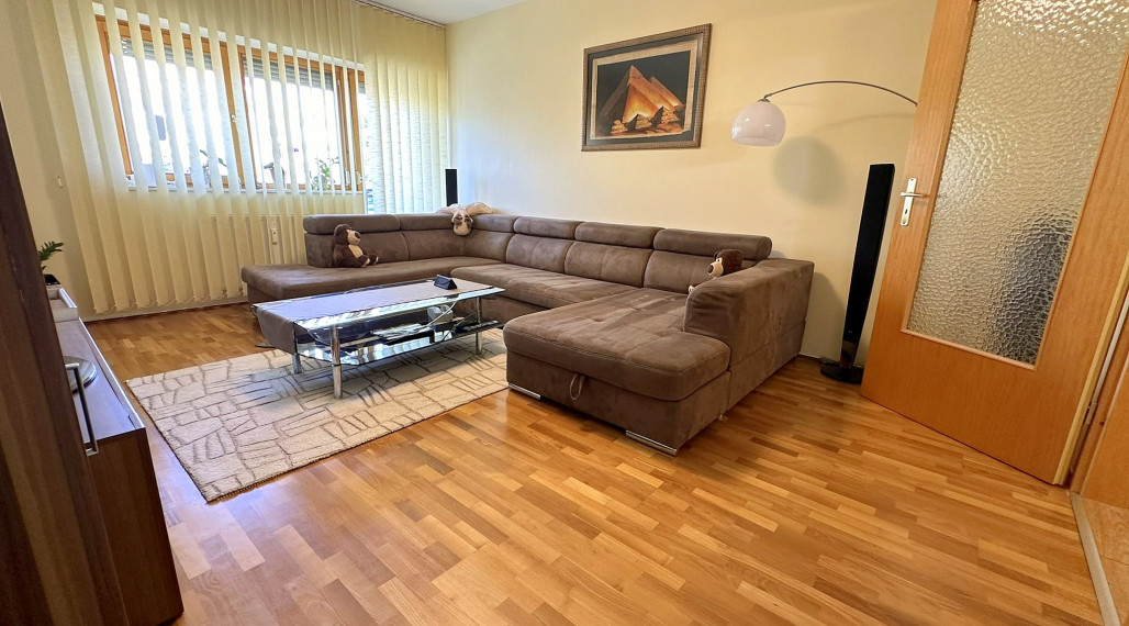 Predaj nadštandartný 5i byt s balkónom, Mosonmagyaróvár