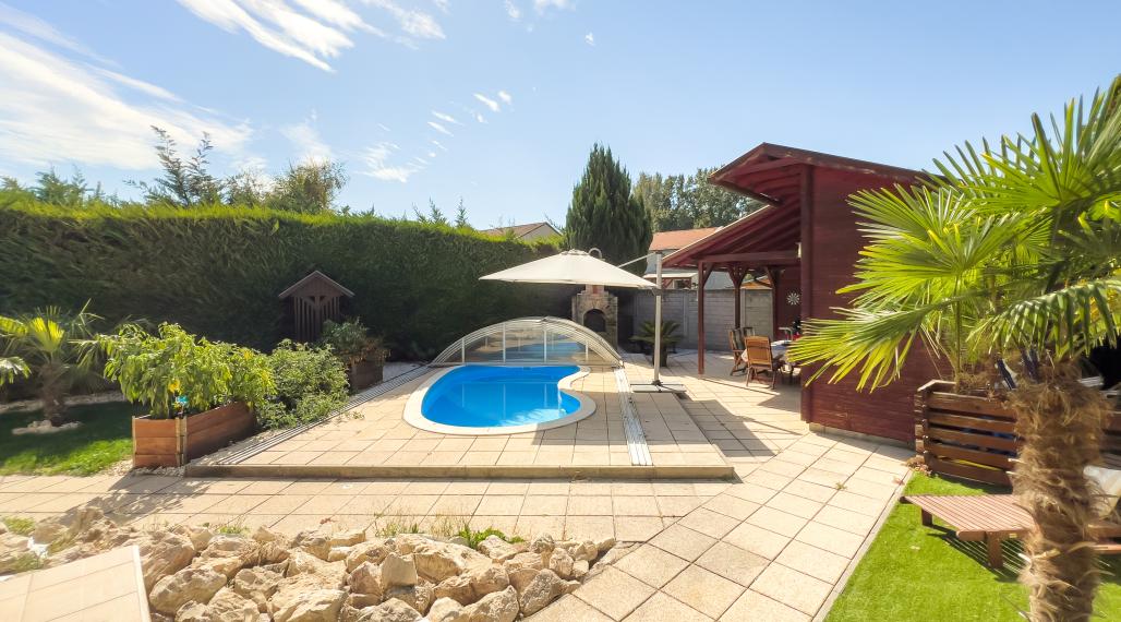 Predaj 5i luxusného domu s bazénom, Mosonmagyaróvár