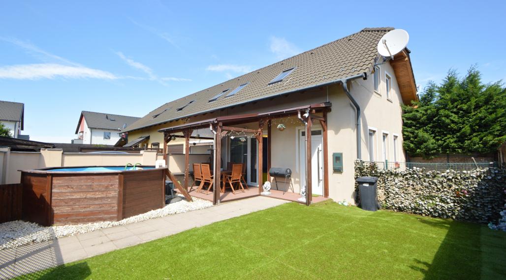 Na predaj zariadený 4i rodinný dom s garážou a záhradou – Mosonmagyaróvár