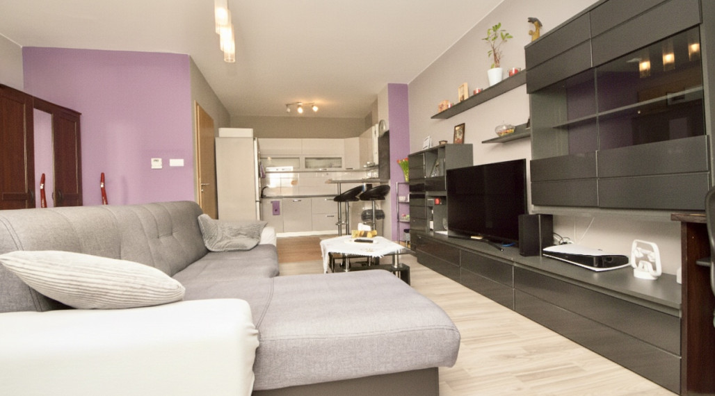 Predaj priestranný 2i byt s krytým parkovacím miestom v novostavbe, Rajka