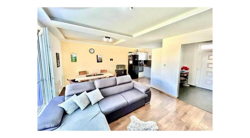 Predaj 4i rodinný dom v radovej zástavbe, pozemok 337 m2, Rajka