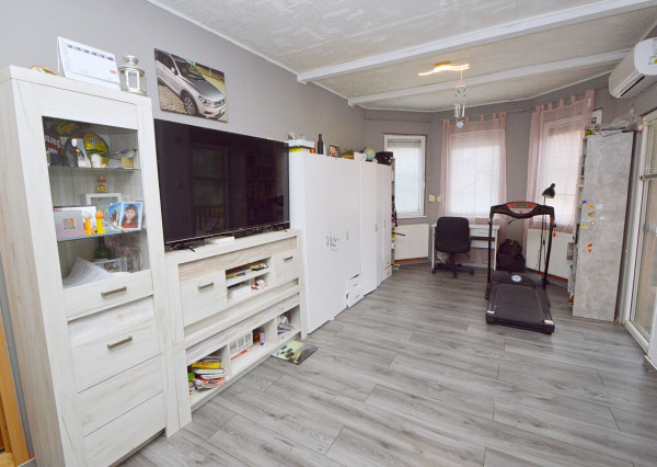Predaj priestranný 5i RD, pozemok 972 m2, Dunakiliti