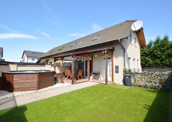 Na predaj zariadený 4i rodinný dom s garážou a záhradou – Mosonmagyaróvár