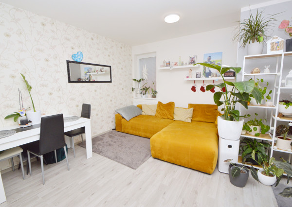 Predaj priestranný 3i byt s 5 m2 balkónom, Rajka