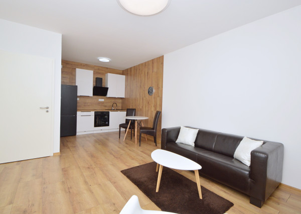 Predaj 2i byt s balkónom v uzavretom areáli - Viladomy, Rajka