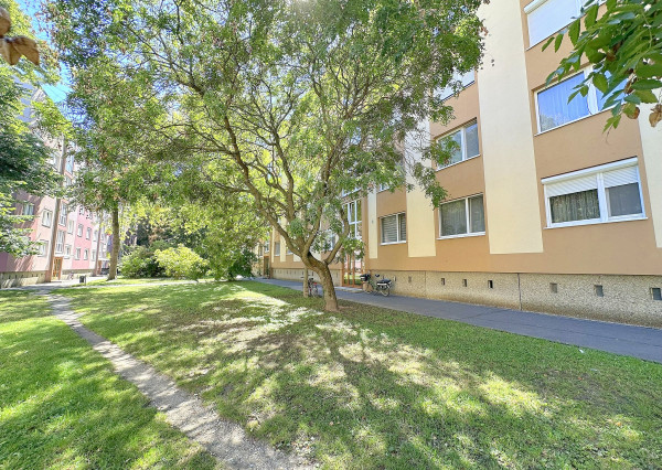 Predaj 3i byt s výhľadom do parku, 64 m2, balkón, Mosonmagyaróvár