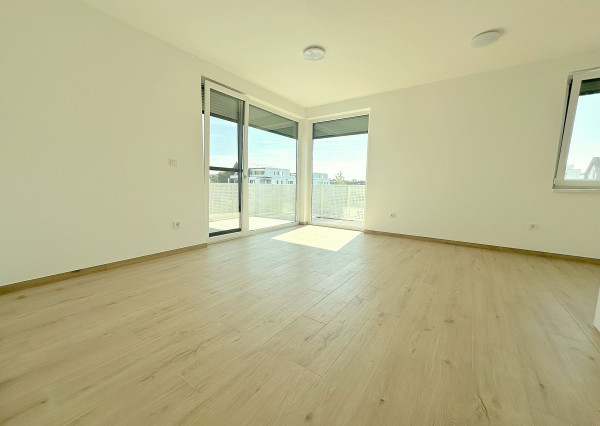 Predaj úplne nový 2i byt s 9,06 m2 balkonóm, dve parkovacie miesta, Mosonmagyaróvár