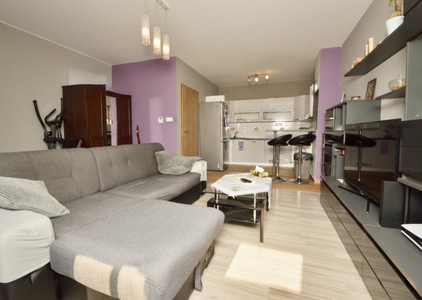 Predaj priestranný 2i byt s krytým parkovacím miestom v novostavbe, Rajka