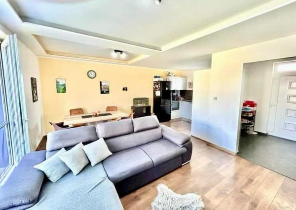 Predaj 4i rodinný dom v radovej zástavbe, pozemok 337 m2, Rajka