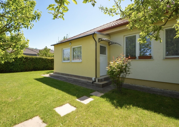 Predaj 3i rodinný dom so zimnou záhradou v obľúbenej časti Rajky, krb, pozemok 540 m2, Rajka