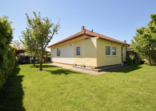 Predaj 3i rodinný dom so zimnou záhradou v obľúbenej časti Rajky, krb, pozemok 540 m2, Rajka
