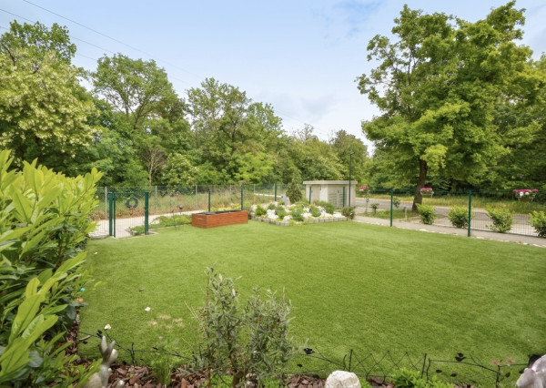 Predaj priestranný 3i byt s predzáhradkou (119 m2), Hegyeshalom